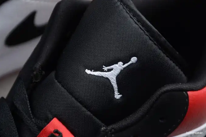 Rep LUCY Low Air 553558-116 1 Toe Black Jordan 0512